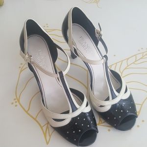 Franco Sarto Vintage style Peep toe heels